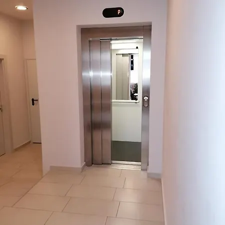 Astoria Hotel 2*